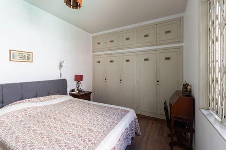 Casa de condomínio à venda com 235m², 3 quartos e 2 vagasSuíte