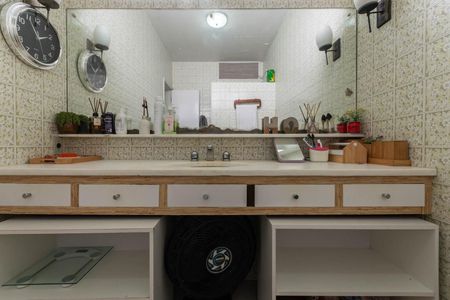 Casa de condomínio à venda com 235m², 3 quartos e 2 vagasBanheiro Suíte