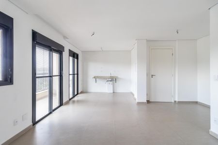 Sala/Quarto de apartamento à venda com 1 quarto, 46m² em Empresarial 18 do Forte, Barueri