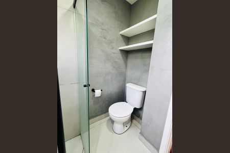 Banheiro social de apartamento à venda com 2 quartos, 51m² em Jardim Peri, São Paulo