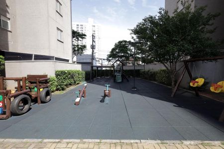 Apartamento para alugar com 50m², 2 quartos e 1 vaga Apartamento para alugar com 50m², 2 quartos e 1 vagaÁrea comum - Playground