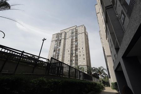 Apartamento para alugar com 50m², 2 quartos e 1 vaga Apartamento para alugar com 50m², 2 quartos e 1 vagaFachada