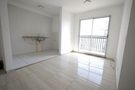 Sala de apartamento para alugar com 2 quartos, 50m² em Vila Metalúrgica, Santo André