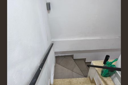 Studio para alugar com 28m², 1 quarto e sem vagaEscada
