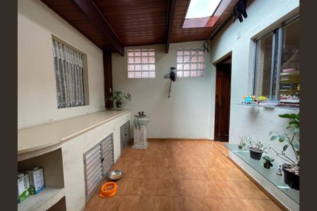 Casa à venda com 140m², 2 quartos e 2 vagas Casa à venda com 140m², 2 quartos e 2 vagasQuintal