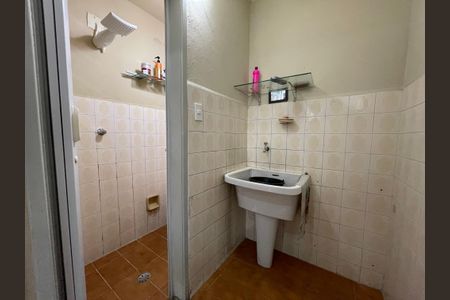 Casa à venda com 140m², 2 quartos e 2 vagas Casa à venda com 140m², 2 quartos e 2 vagasÁrea de Serviço