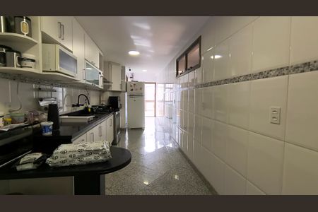 Apartamento para alugar com 282m², 3 quartos e 3 vagasCozinha e Área de Serviço