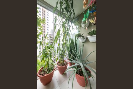 Sacada de apartamento à venda com 2 quartos, 50m² em Vila Olímpia, São Paulo