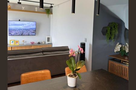 Apartamento à venda com 80m², 2 quartos e 1 vaga Apartamento à venda com 80m², 2 quartos e 1 vagaSala