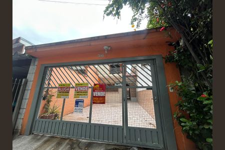 Casa para alugar com 180m², 3 quartos e 2 vagasFachada