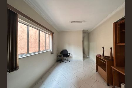 Casa para alugar com 180m², 3 quartos e 2 vagasSala de TV