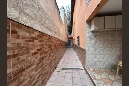 Casa para alugar com 180m², 3 quartos e 2 vagasCorredor