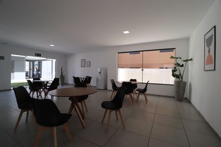 Apartamento para alugar com 85m², 2 quartos e 1 vagaÁrea comum - Salão de festas