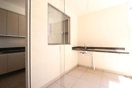Sacada de apartamento para alugar com 2 quartos, 85m² em Shopping Park, Uberlândia