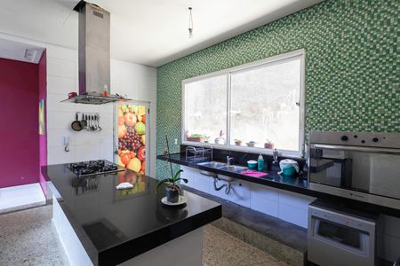 Casa à venda com 500m², 4 quartos e 2 vagasCozinha