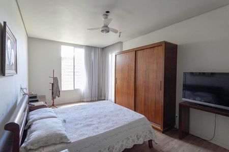 Casa à venda com 500m², 4 quartos e 2 vagasSuíte 