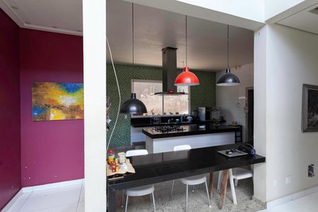 Casa à venda com 500m², 4 quartos e 2 vagasCozinha