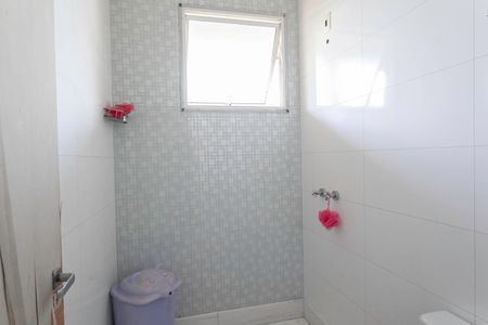 Casa à venda com 500m², 4 quartos e 2 vagasBanheiro das semi suítes 1 e 2