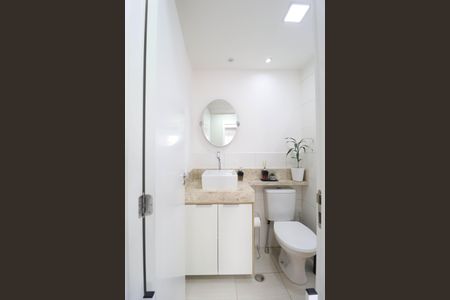 Apartamento à venda com 43m², 2 quartos e 1 vaga Apartamento à venda com 43m², 2 quartos e 1 vagaBanheiro