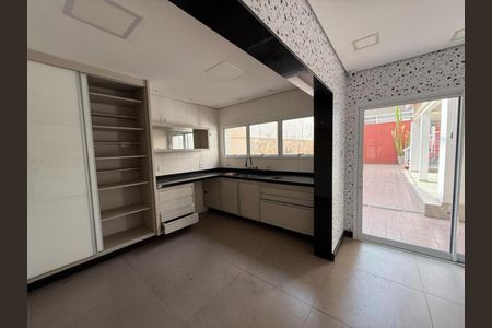 Casa à venda com 360m², 4 quartos e 5 vagasFoto 30