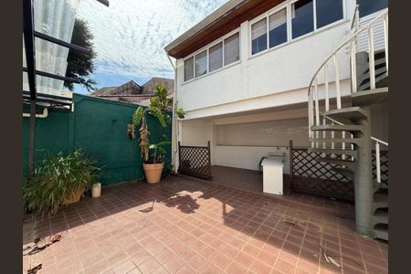 Casa à venda com 360m², 4 quartos e 5 vagasFoto 04
