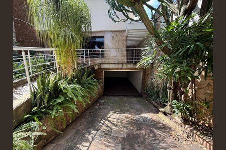 Casa à venda com 360m², 4 quartos e 5 vagasFoto 06