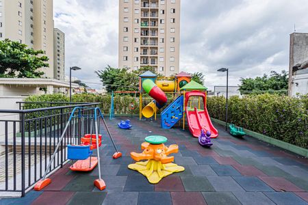 Apartamento para alugar com 49m², 2 quartos e 1 vaga Apartamento para alugar com 49m², 2 quartos e 1 vagaÁrea comum - Playground
