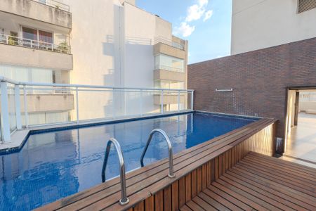 Apartamento à venda com 50m², 2 quartos e 1 vaga Apartamento à venda com 50m², 2 quartos e 1 vagaÁrea comum - Piscina