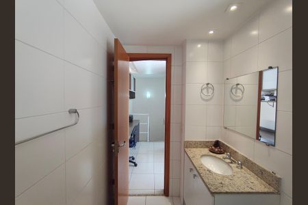 Apartamento à venda com 127m², 3 quartos e 2 vagasBanheiro suite 2