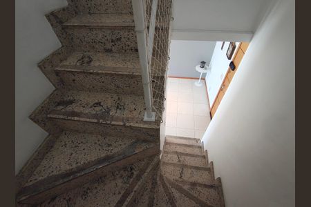 Apartamento à venda com 127m², 3 quartos e 2 vagasEscada cobertura 