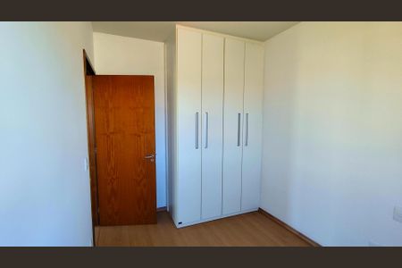 Apartamento para alugar com 60m², 2 quartos e 2 vagas Apartamento para alugar com 60m², 2 quartos e 2 vagasQuarto