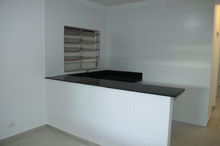 Sala/Cozinha de casa para alugar com 1 quarto, 42m² em Jardim Nayara, Embu das Artes