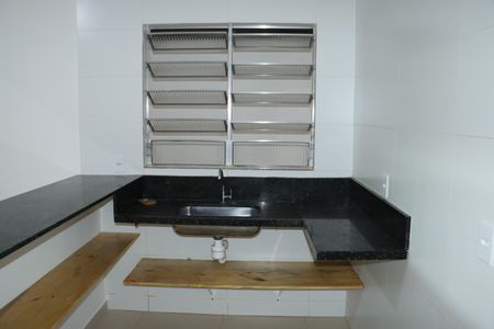 Sala/Cozinha de casa para alugar com 1 quarto, 42m² em Jardim Nayara, Embu das Artes