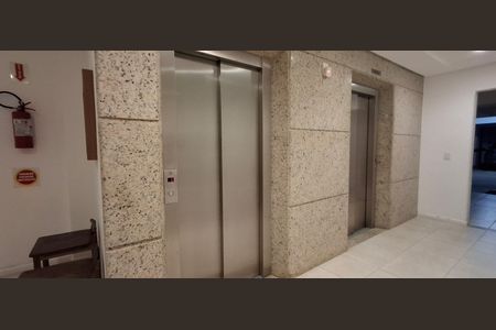 Apartamento para alugar com 74m², 2 quartos e 1 vaga Apartamento para alugar com 74m², 2 quartos e 1 vagaElevador