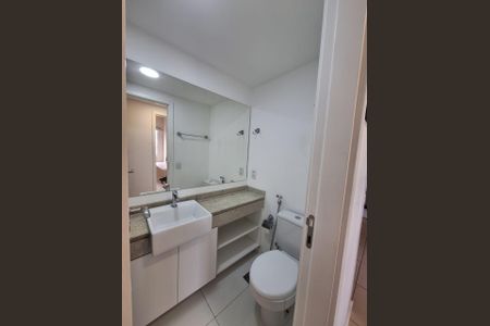 Apartamento à venda com 58m², 2 quartos e 1 vagaBanheiro da suíte
