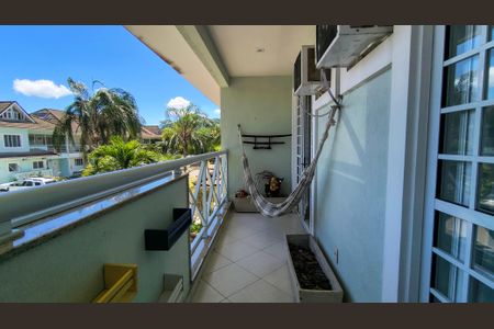 Casa de condomínio à venda com 140m², 4 quartos e 2 vagasVaranda do Quarto 1 e 2