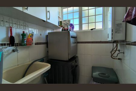 Casa de condomínio à venda com 140m², 4 quartos e 2 vagasCozinha e Área de Serviço