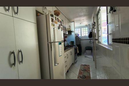 Casa de condomínio à venda com 140m², 4 quartos e 2 vagasCozinha e Área de Serviço