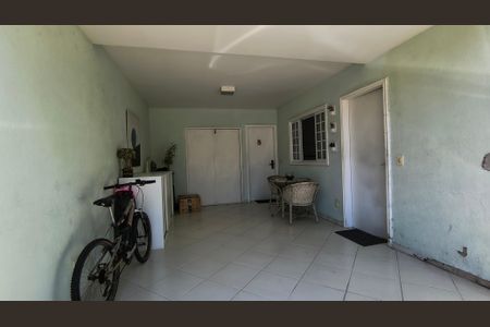 Casa de condomínio à venda com 140m², 4 quartos e 2 vagasGaragem