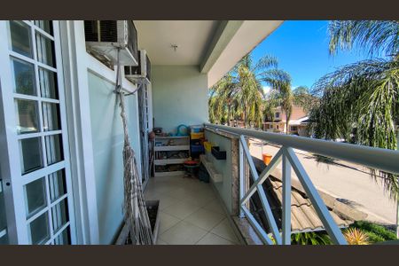 Casa de condomínio à venda com 140m², 4 quartos e 2 vagasVaranda do Quarto 1 e 2