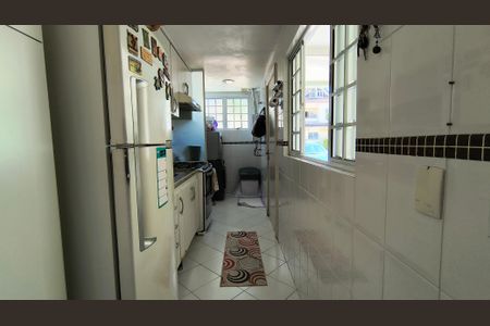 Casa de condomínio à venda com 140m², 4 quartos e 2 vagasCozinha e Área de Serviço