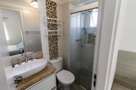 Apartamento para alugar com 67m², 2 quartos e 2 vagas Apartamento para alugar com 67m², 2 quartos e 2 vagasBanheiro da Suíte