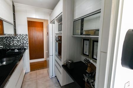 Apartamento para alugar com 67m², 2 quartos e 2 vagas Apartamento para alugar com 67m², 2 quartos e 2 vagasCozinha - Armários