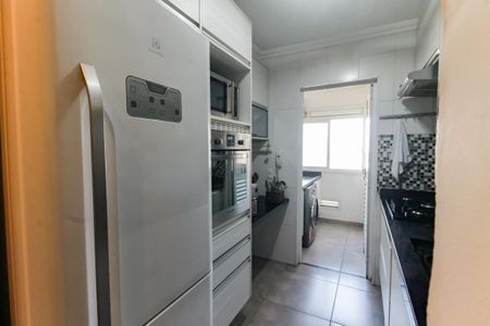 Apartamento para alugar com 67m², 2 quartos e 2 vagas Apartamento para alugar com 67m², 2 quartos e 2 vagasCozinha - Armários