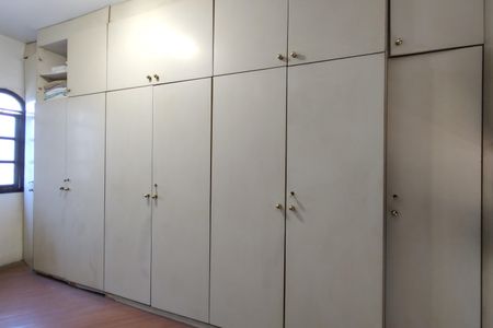 Casa de condomínio à venda com 235m², 4 quartos e 4 vagasQuarto 3