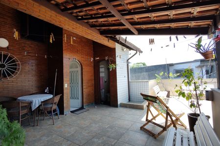 Casa de condomínio à venda com 235m², 4 quartos e 4 vagasÁrea gourmet