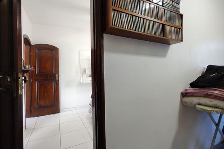 Casa de condomínio à venda com 235m², 4 quartos e 4 vagasQuarto 3