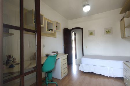 Casa de condomínio à venda com 235m², 4 quartos e 4 vagasQuarto 4