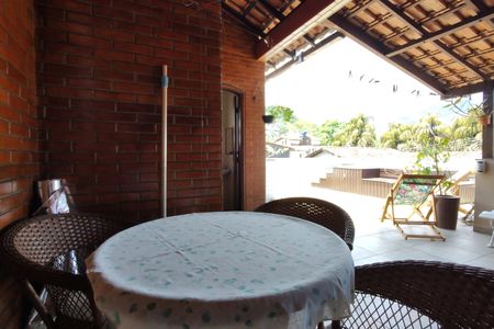 Casa de condomínio à venda com 235m², 4 quartos e 4 vagasÁrea gourmet