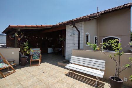 Casa de condomínio à venda com 235m², 4 quartos e 4 vagasÁrea gourmet